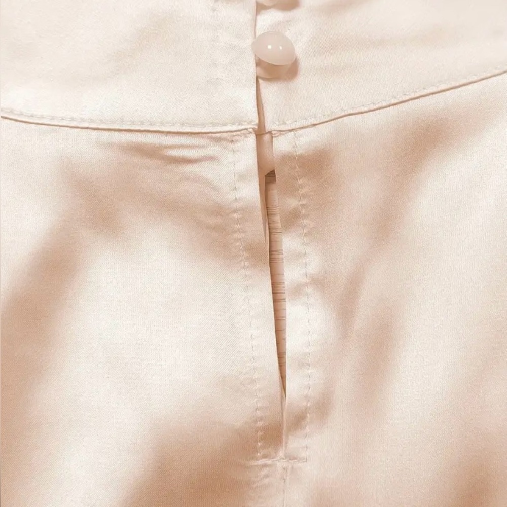Luxurious Cream Satin Robe - Picture 2 of 4